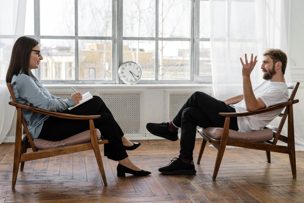 25 Things to Say to an Inconsistent Guy: Clever Comebacks